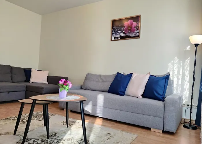 Musninku Apartment Near Akropolis